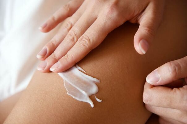 Usar una crema medicinal para las varices.